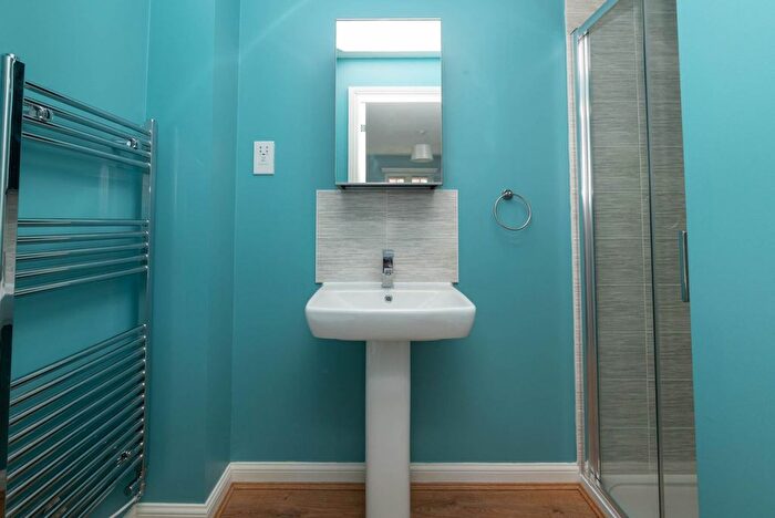3 Bedroom End Of Terrace House For Sale In Dorman Avenue North, Aylesham, CT3