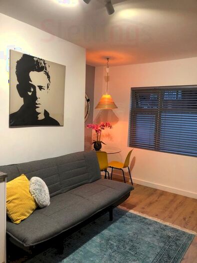 Studio To Rent In Edgwarebury Lane, Edgware, HA8