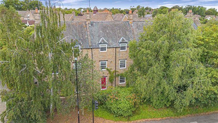 3 Bedroom Town House For Sale In North Street, Oundle, Peterborough, Northamptonshire, PE8