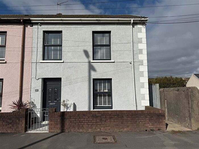 3 Bedroom End Terrace House For Sale In Seaview Terrace, Burry Port, SA16