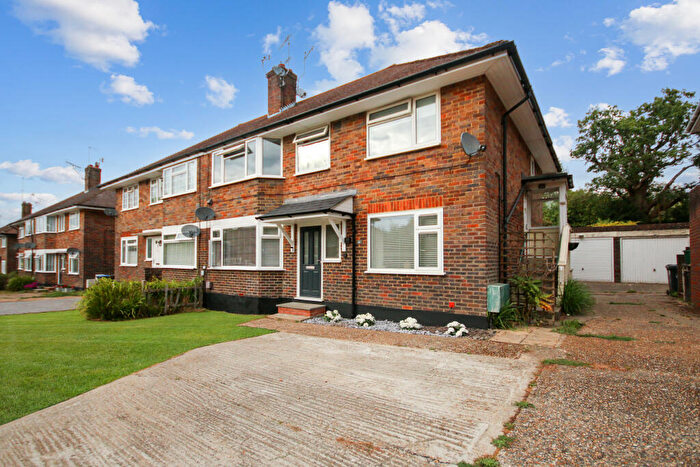 2 Bedroom Ground Maisonette For Sale In Halsford Park Road, East Grinstead, West Sussex, RH19