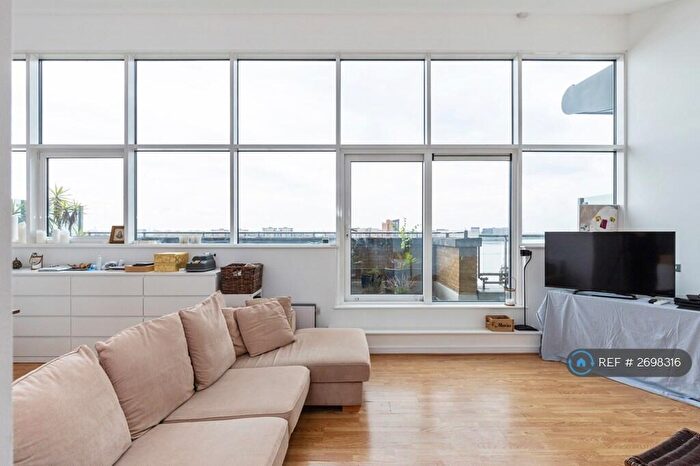 2 Bedroom Penthouse To Rent In Royal Arsenal, London, SE18