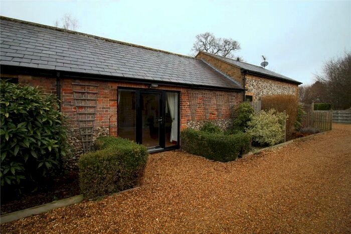 1 Bedroom Barn Conversion To Rent In Dagnall, Berkhamsted, HP4