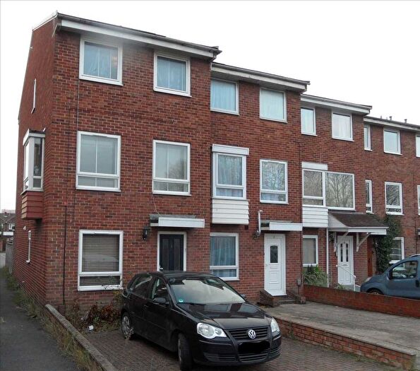 4 Bedroom End Of Terrace House To Rent In Elm Grove, Southsea, PO5