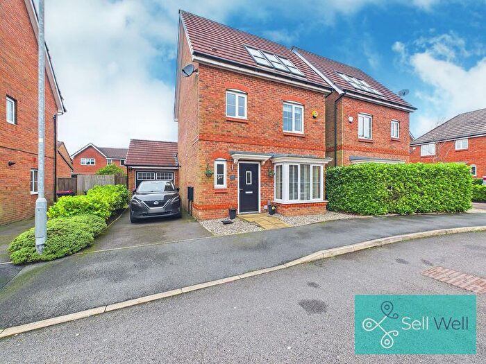 4 Bedroom Detached House For Sale In Thorne Crescent, Worsley, Manchester, M28