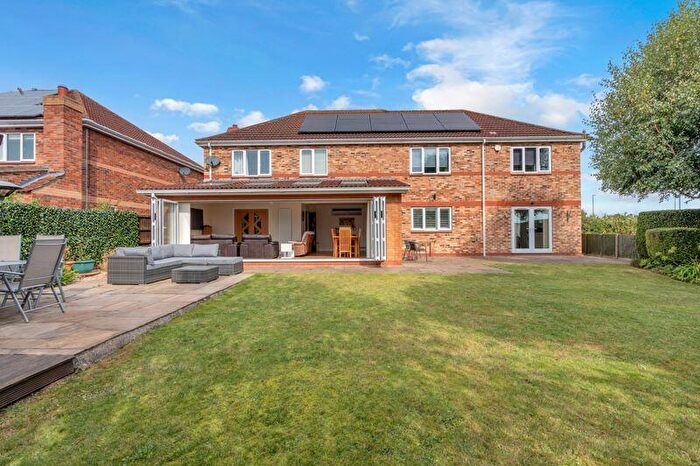 6 Bedroom Detached House For Sale In Station Road, Waltham, DN37