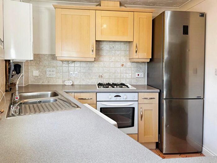 2 Bedroom Flat For Sale In Riverside Place, Fordingbridge, SP6