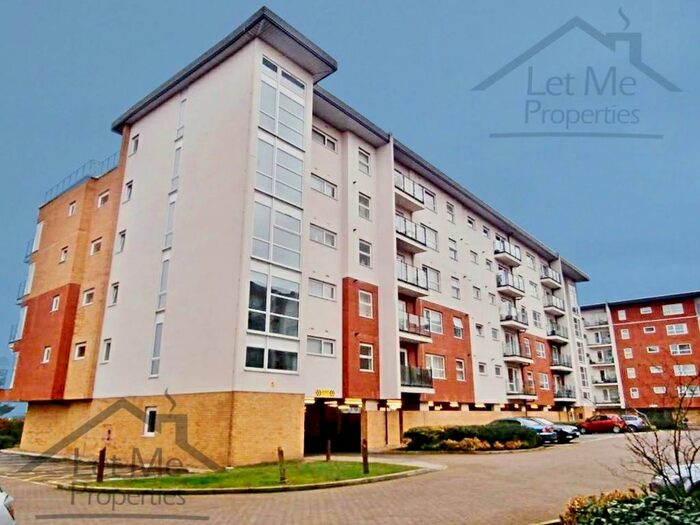 2 Bedroom Flat To Rent In Clarkson Court, Hatfield, Hertfordshire AL10