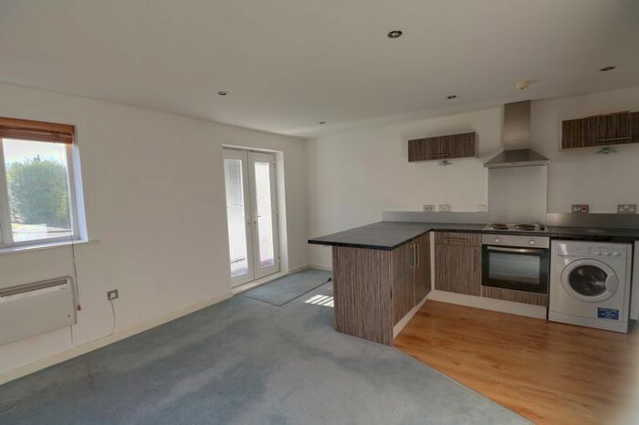 1 Bedroom Flat To Rent In Ampleforth Grove, Hull, HU5