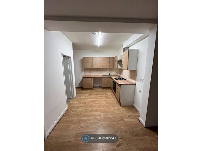 2 Bedroom Flat To Rent In High Street, Sheerness, ME12