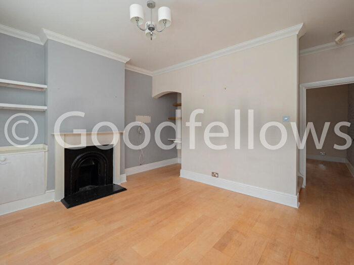 3 Bedroom Terraced House To Rent In Reading Road, Sutton, Surrey, SM1