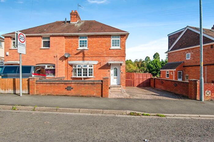 3 Bedroom Semi-Detached House For Sale In Green Lane, Worcester, WR3