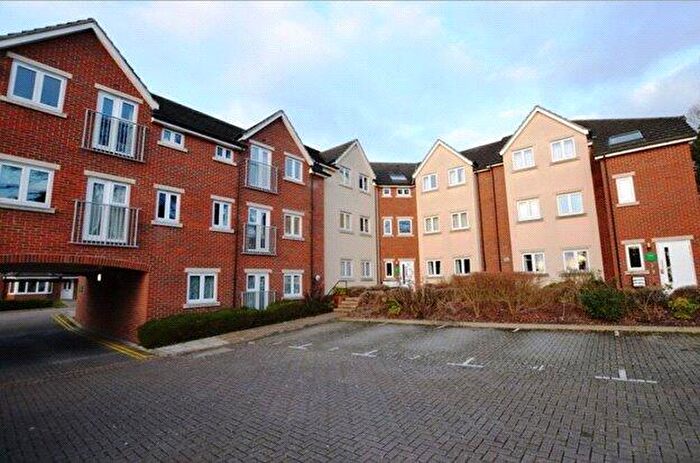 2 Bedroom Flat To Rent In Cromwell Road, Camberley, GU15