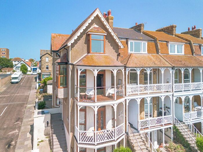 3 Bedroom Penthouse For Sale In Minnis Road, Birchington, CT7