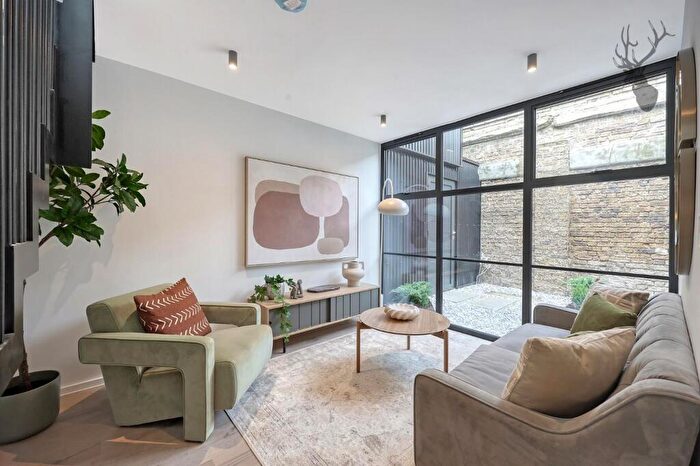 1 Bedroom Apartment For Sale In The Coach Yard, Leyton, E10