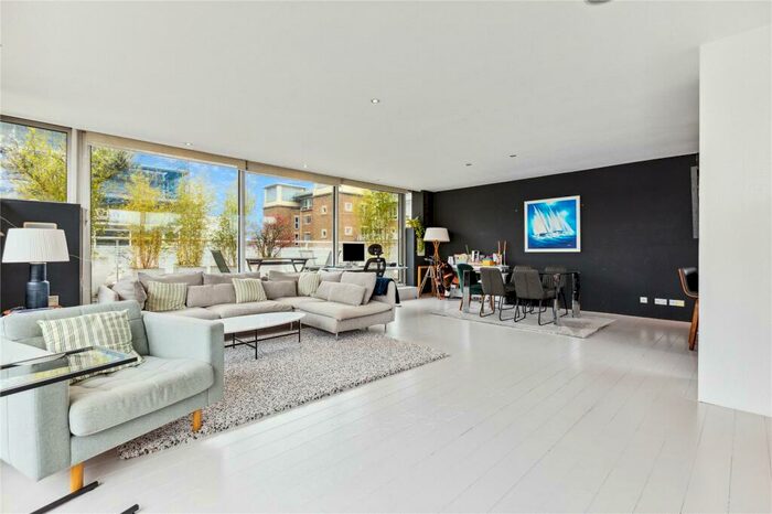 3 Bedroom Apartment To Rent In Sherwood Court, Chatfield Road, London, SW11