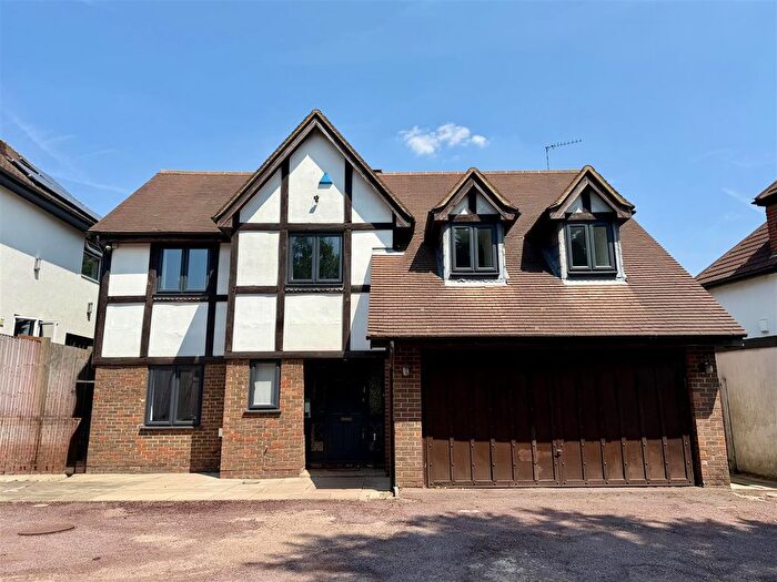 5 Bedroom Detached House To Rent In Watford Way, London, NW7