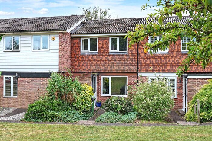 3 Bedroom Terraced House For Sale In Oaks Close, Leatherhead, Surrey, KT22