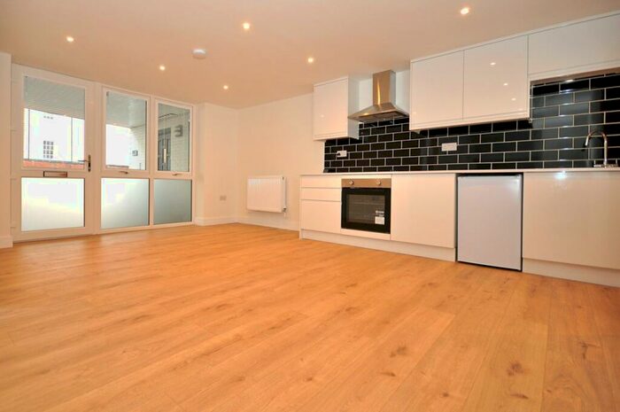 1 Bedroom Apartment To Rent In Lansdown Crescent Lane, Cheltenham, GL50