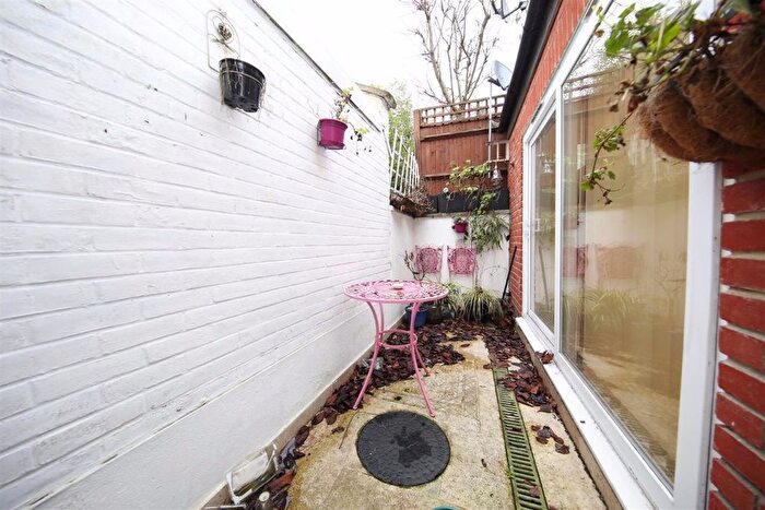 1 Bedroom Flat For Sale In Fortune Green Road, London, NW6