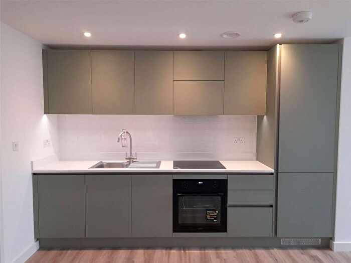 1 Bedroom Flat For Sale In Kimpton Road, Luton, Bedfordshire, LU2