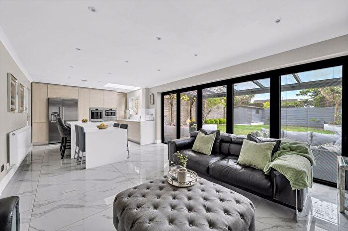 4 Bedroom Detached House For Sale In Page Heath Lane, Bickley, Bromley, BR1