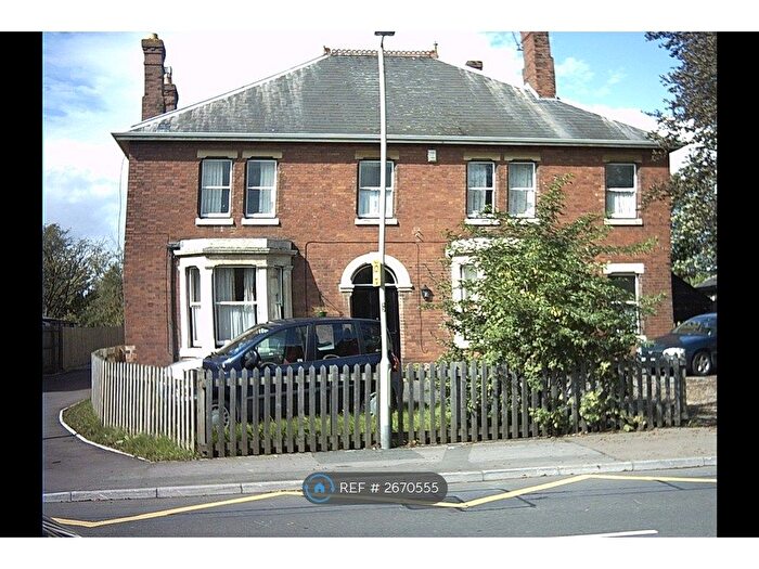 2 Bedroom Flat To Rent In Longlevens, Gloucester, GL2