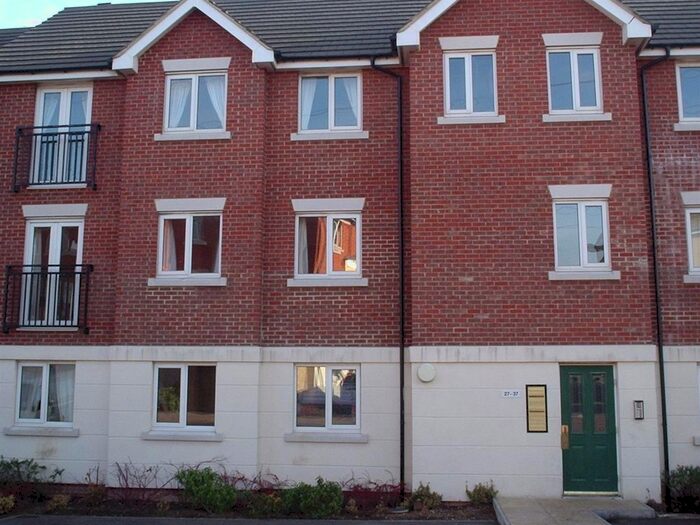 2 Bedroom Flat To Rent In Grenville Road, Chafford Hundred, Grays, RM16