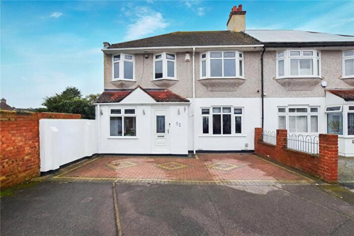 4 Bedroom Semi Detached House For Sale In Malvern Avenue, Bexleyheath, DA7