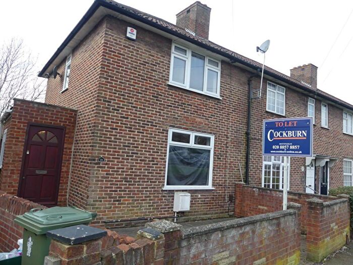 3 Bedroom End Of Terrace House To Rent In Prestbury Square, London, SE9