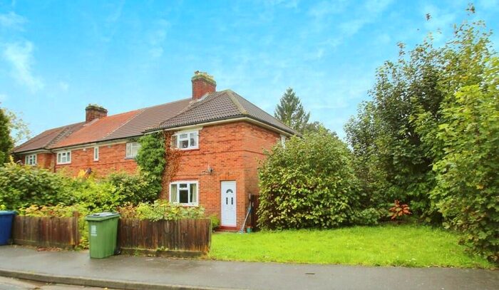 4 Bedroom Semi-Detached House To Rent In Cardwell Crescent, Headington, OX3