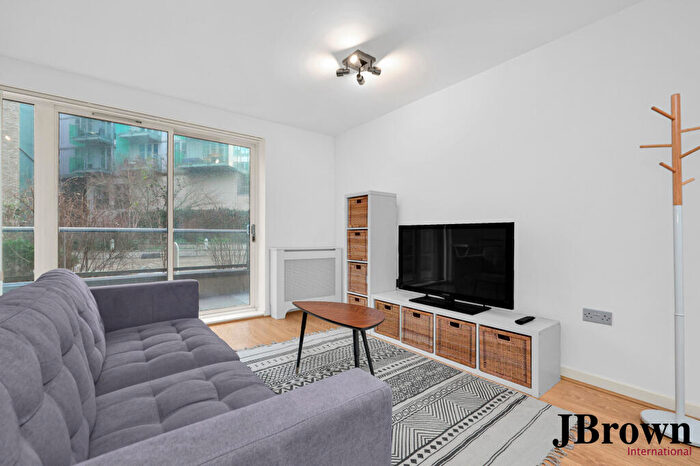 1 Bedroom Apartment For Sale In Cygnet Street, Shoreditch High Street, E1