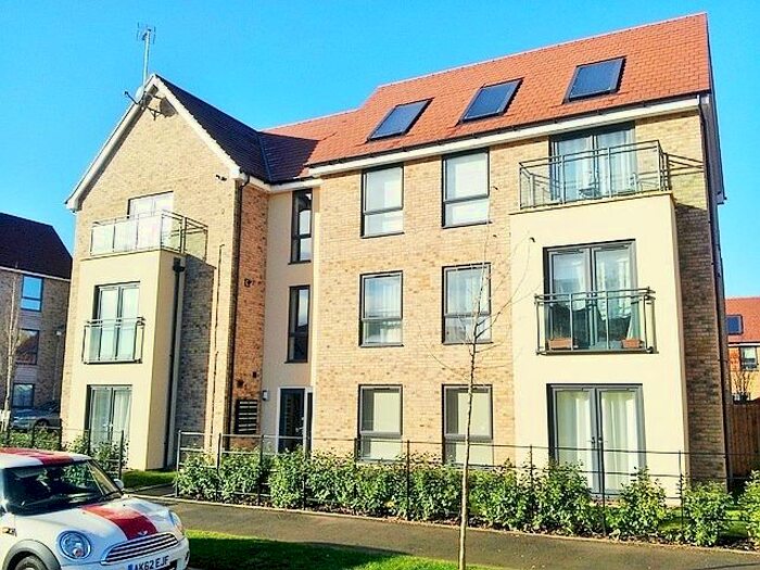 2 Bedroom Flat To Rent In Lawrence Weaver Road, Kings Court, Cambridge, CB3