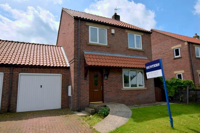 3 Bedroom Detached House For Sale In Sycamore Grove, Sherburn, Malton, YO17