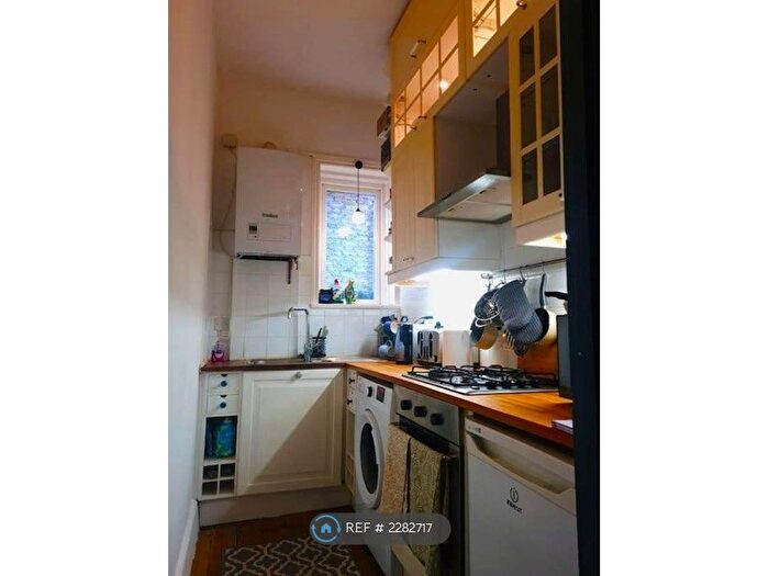 1 Bedroom Flat To Rent In Fulham Palace Road, London, SW6
