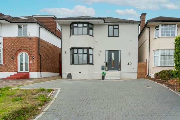 6 Bedroom Detached House To Rent In Brookdene Avenue, Watford, Hertfordshire, WD19