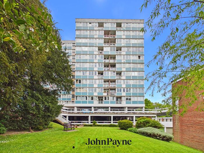 2 Bedroom Apartment For Sale In Kenilworth Court, Styvechale, Coventry, CV3