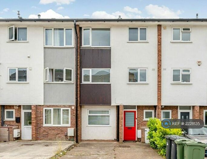 4 Bedroom Terraced House To Rent In Guildford Park Avenue, Guildford, GU2