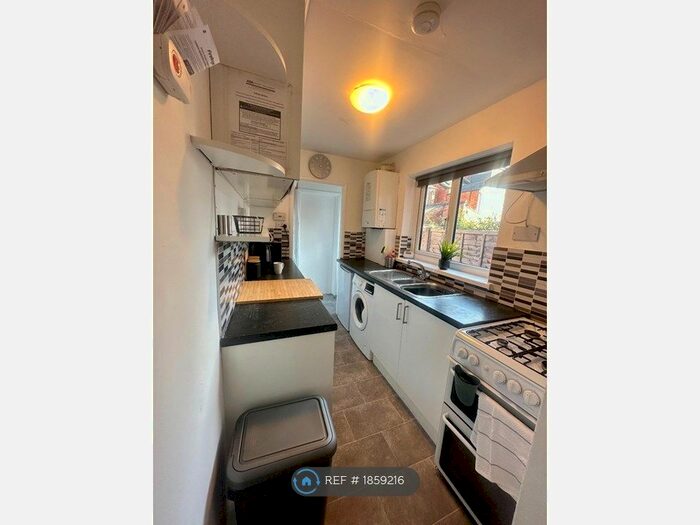 3 Bedroom Terraced House To Rent In Mostyn Road, Edgbaston, Birmingham, B16