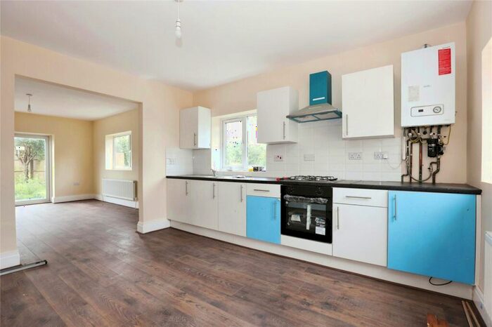 2 Bedroom Bungalow For Sale In Rochester Way, Twyford, Banbury, Oxfordshire, OX17