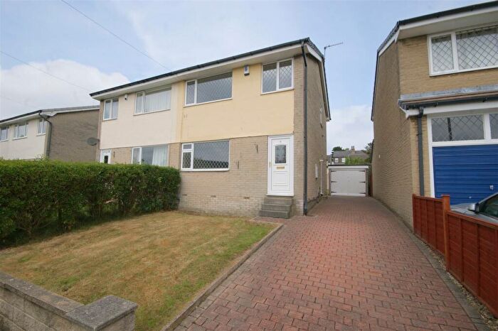 3 Bedroom Semi-Detached House To Rent In Birch Close, Brighouse, HD6