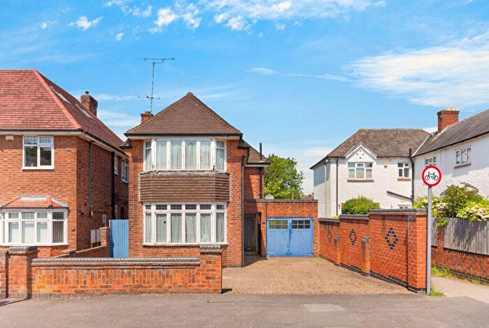 3 Bedroom Detached House For Sale In Shanklin Drive, South Knighton, Leicester, LE2