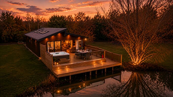 2 Bedroom Lodge For Sale In Bullfinch Lodge, Noah's Retreat, Barton Street, Grimsby, Lincolnshire, DN37