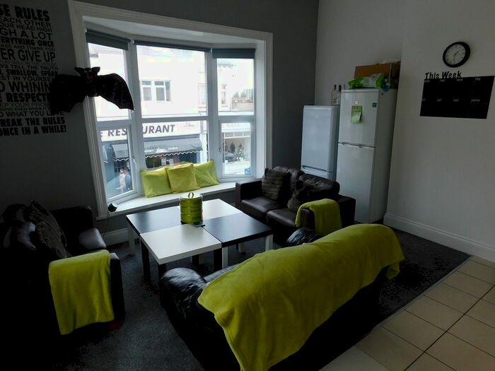 5 Bedroom Maisonette To Rent In Albert Rd, Southsea PO5