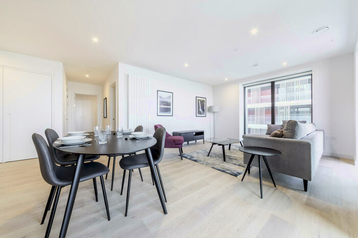 2 Bedroom Apartment To Rent In Bonnet Street, London, E16