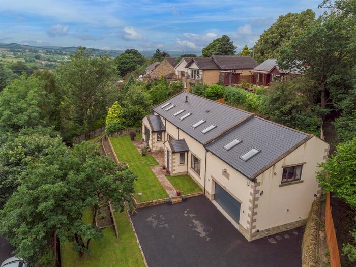 Houses for sale & to rent in HD9 7EN, New Mill, Holme Valley South