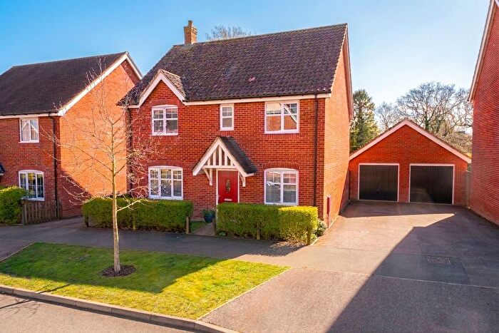 4 Bedroom Detached House For Sale In Jermyn Way, Tharston, Norwich, NR15