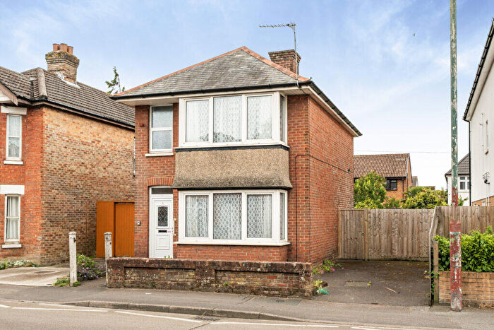 3 Bedroom Detached House For Sale In Columbia Road, Bournemouth, BH10