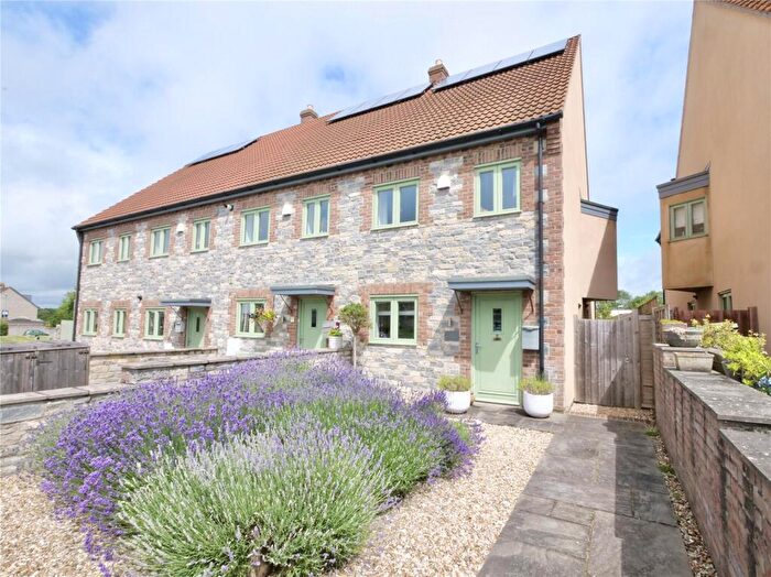 3 Bedroom End Of Terrace House For Sale In Splendid Three Bedroom House, Street, BA16