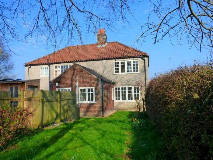 3 Bedroom Semi-Detached House To Rent In Croxton, Ulceby, DN39